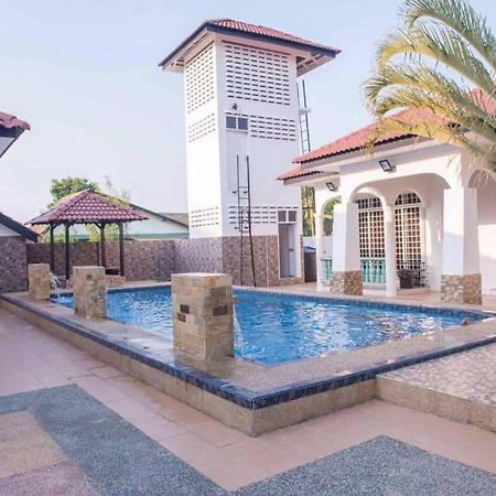 Wan Danisha Villa Inn Kota Bharu Exterior foto